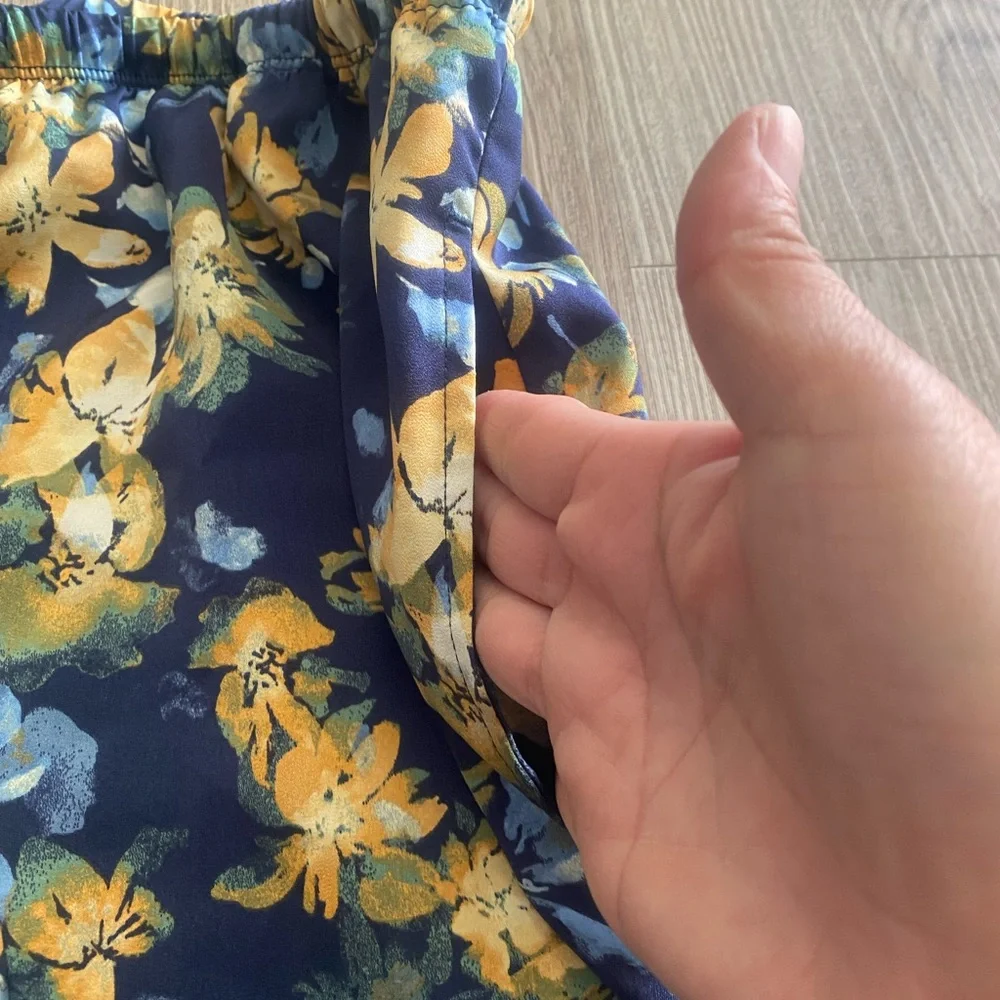 Uniqlo Blue and Yellow Floral Pants - Picture 2 of 3